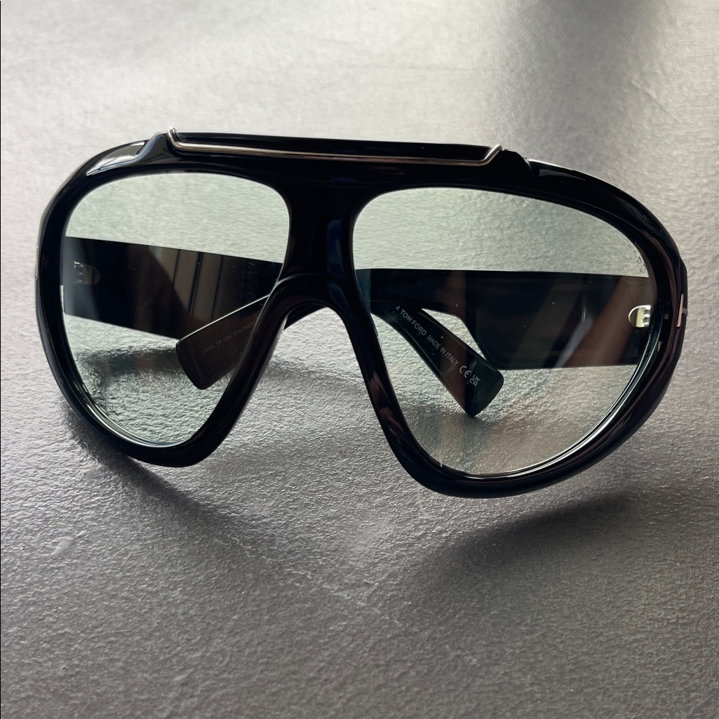 Tom Ford Linden Ft1094 Unisex Sunglasses Black Frame